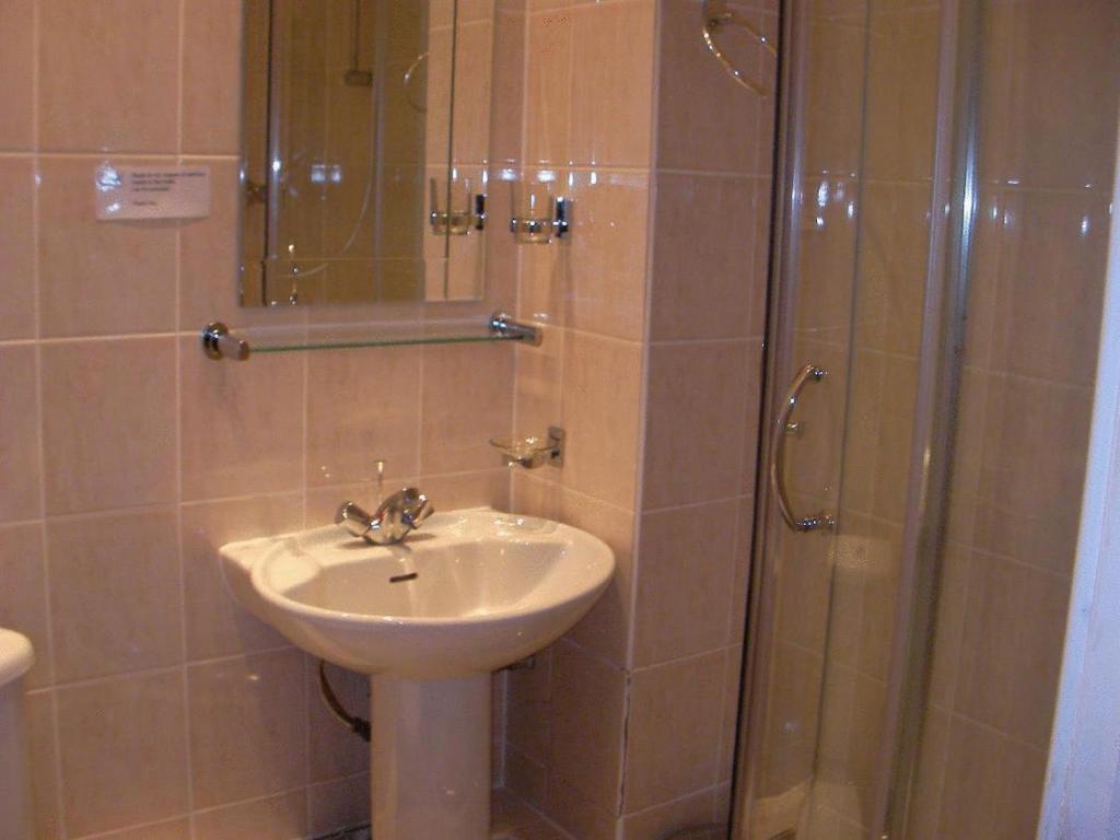 Metro Hotel Londra Dış mekan fotoğraf